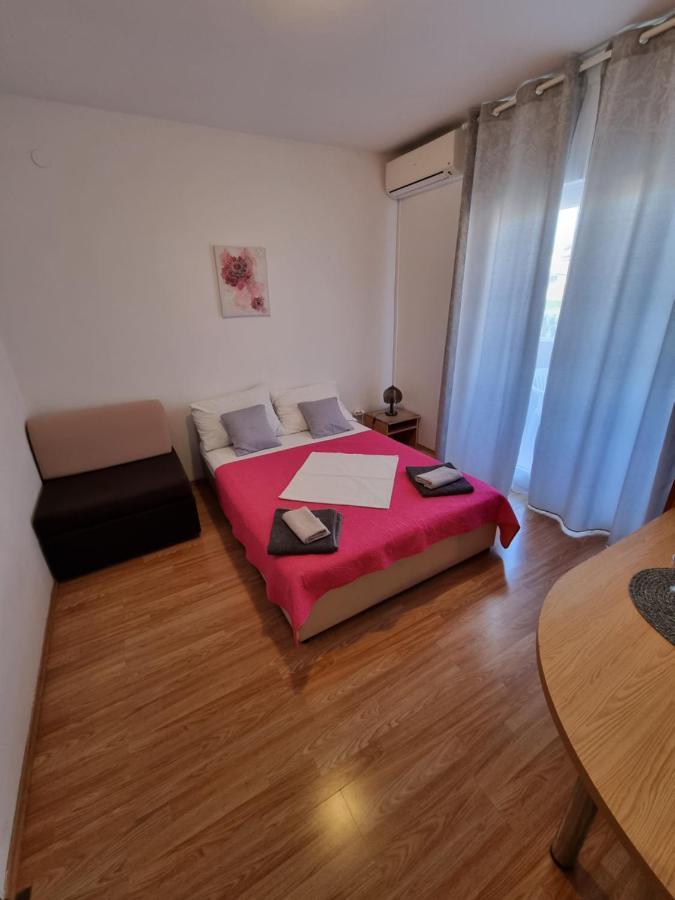 Apartments Lili Biograd Na Moru Exterior foto