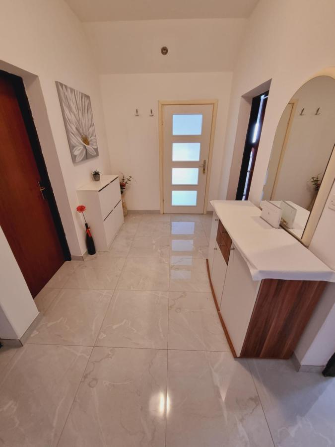 Apartments Lili Biograd Na Moru Exterior foto